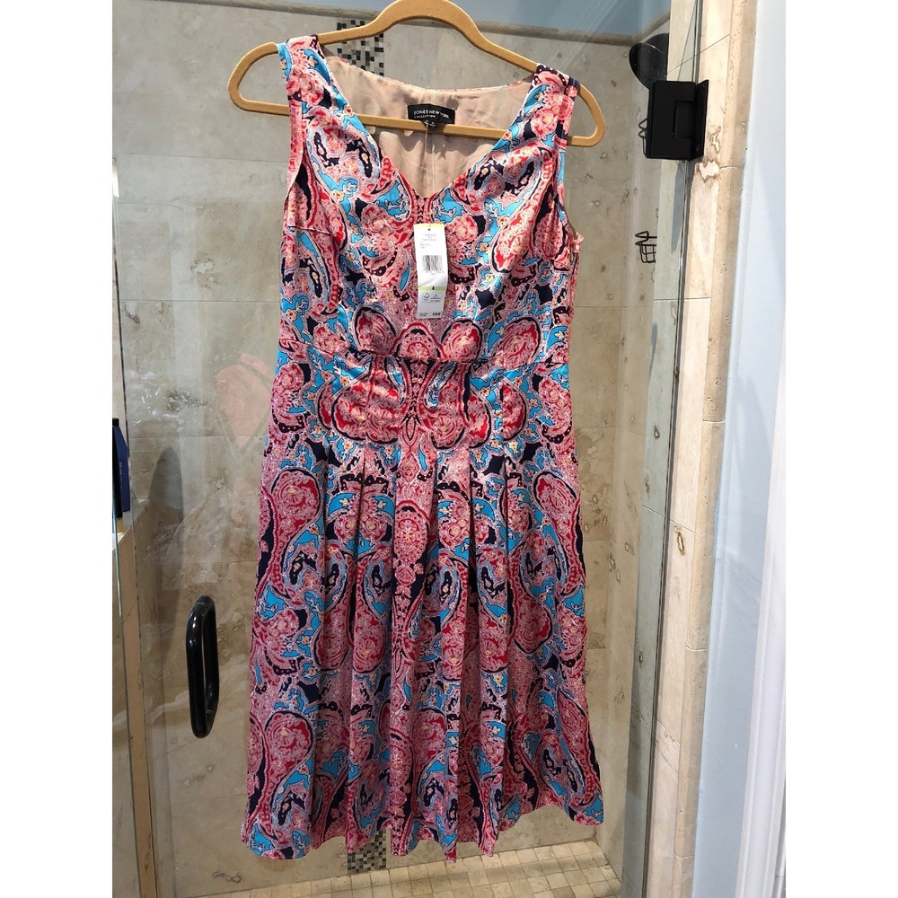 Jones New York Silky Paisley Red Blue Dress Wear to Work Pockets Size 4 NWT